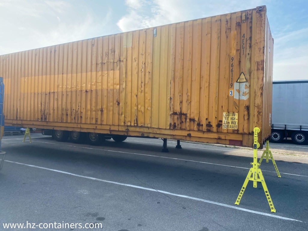 Hae Is 't Noodich 'n Vergunning veur 'n Shipping Container mit ConFoot-Leggies?